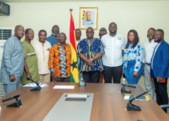 Orange Growers Association members in Ghana discussing agriculture and agribusiness developments