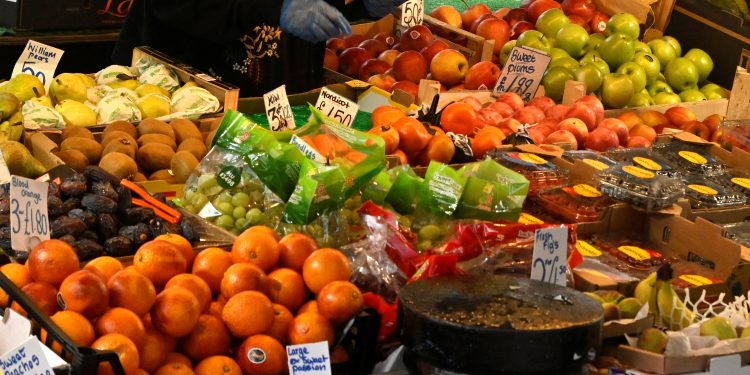 Food prices surge worldwide as energy costs bite
